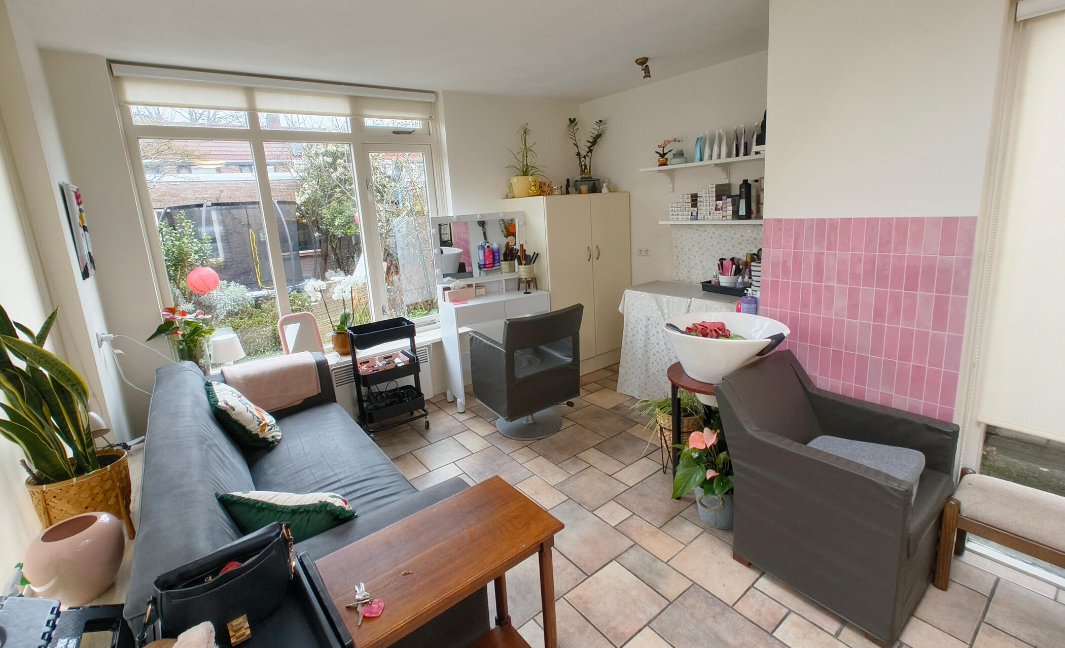 DoDee salon at home